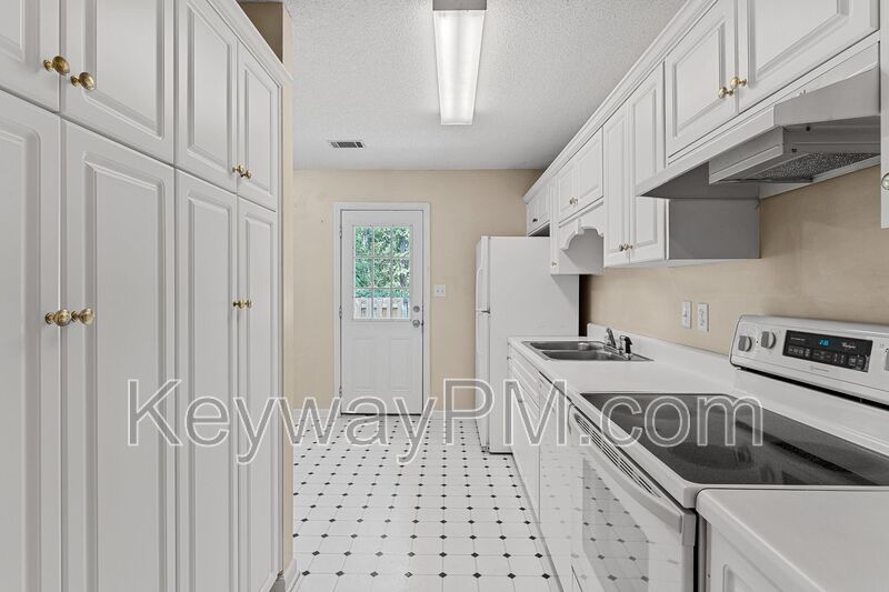 2019 Emerald Bay Drive - Emerald Bay property image