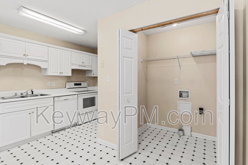 2019 Emerald Bay Drive - Emerald Bay property image