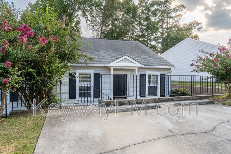 4472 Misty Cove Court - Hidden Lakes Townhouses property image