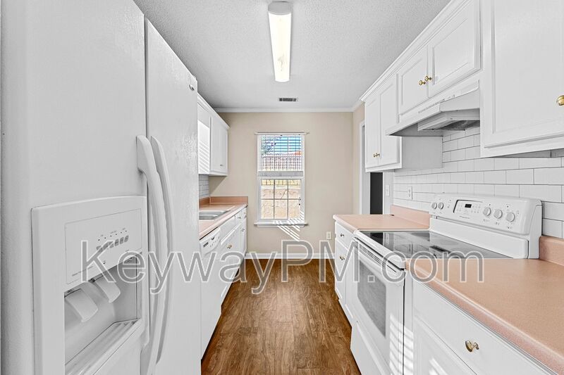 4472 Misty Cove Court - Hidden Lakes Townhouses property image