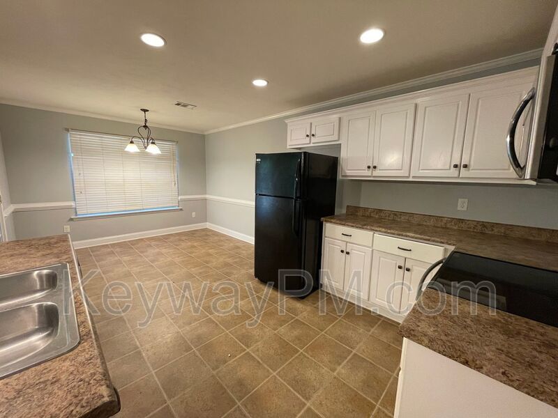 1132 Sierra Lane - Berzelia Commons property image