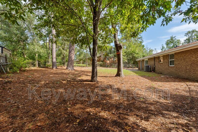 2631 Drayton Dr - McDuffie Woods property image
