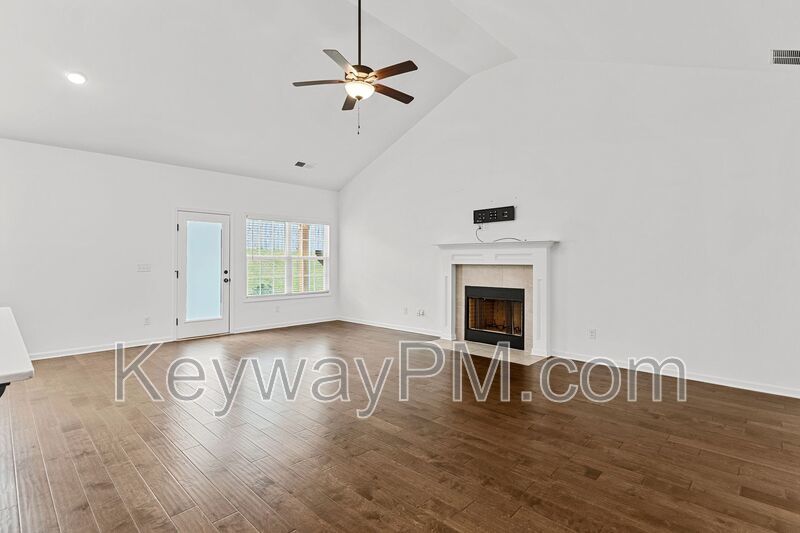 3004 Earlham Way - Quaker Knoll property image