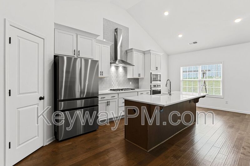 3004 Earlham Way - Quaker Knoll property image