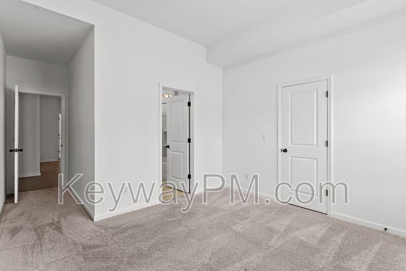 3004 Earlham Way - Quaker Knoll property image