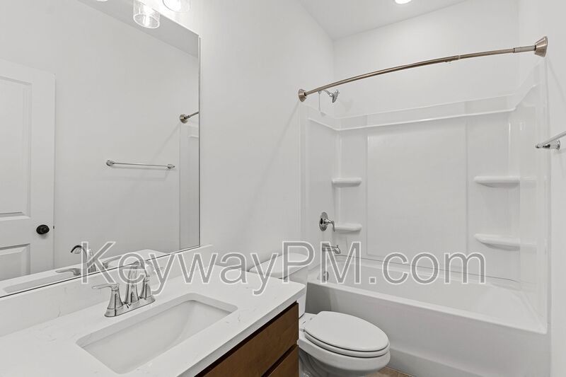 3004 Earlham Way - Quaker Knoll property image