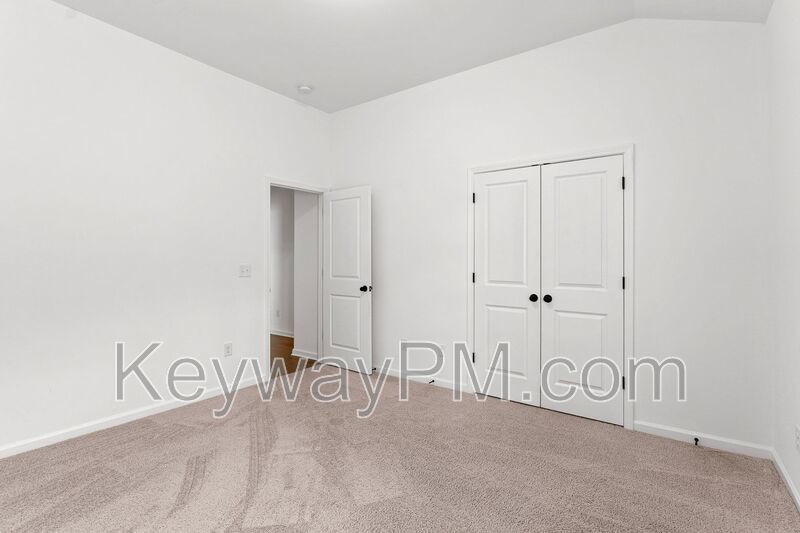 3004 Earlham Way - Quaker Knoll property image