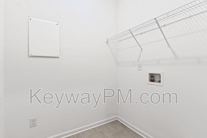 3004 Earlham Way - Quaker Knoll property image