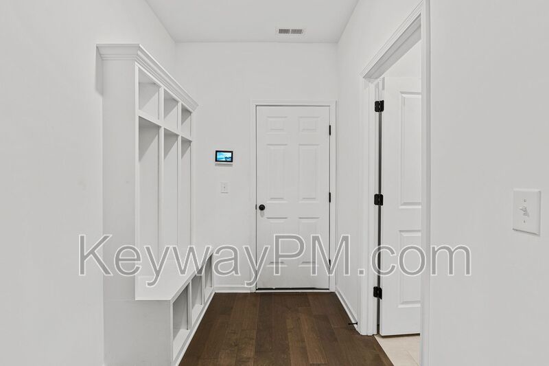 3004 Earlham Way - Quaker Knoll property image