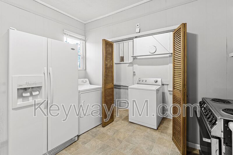 1914 Warren Street property image