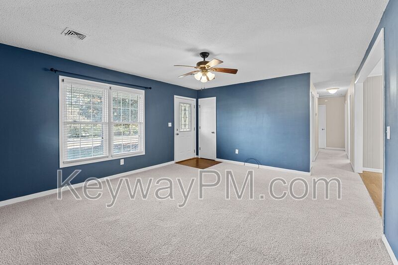 2136 Pine Log Rd. property image