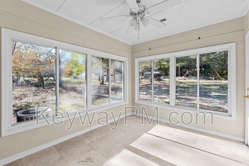 2136 Pine Log Rd. property image