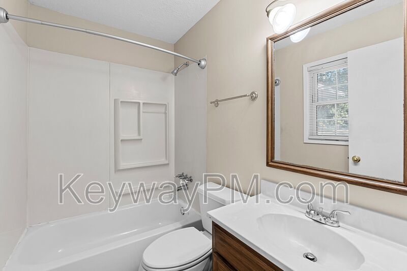 2136 Pine Log Rd. property image