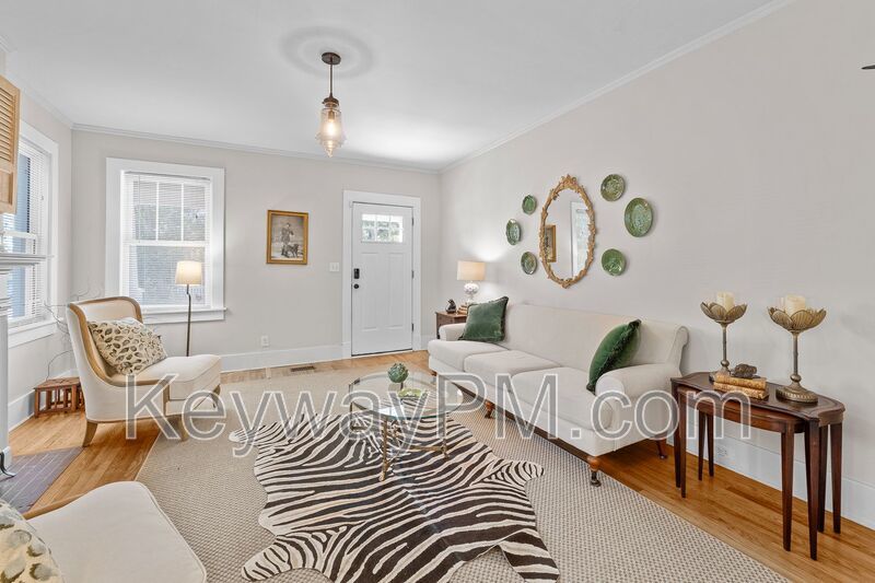 1827 McDowell Street property image