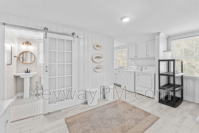 1827 McDowell Street property image