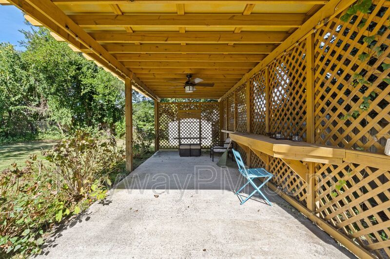 1827 McDowell Street property image