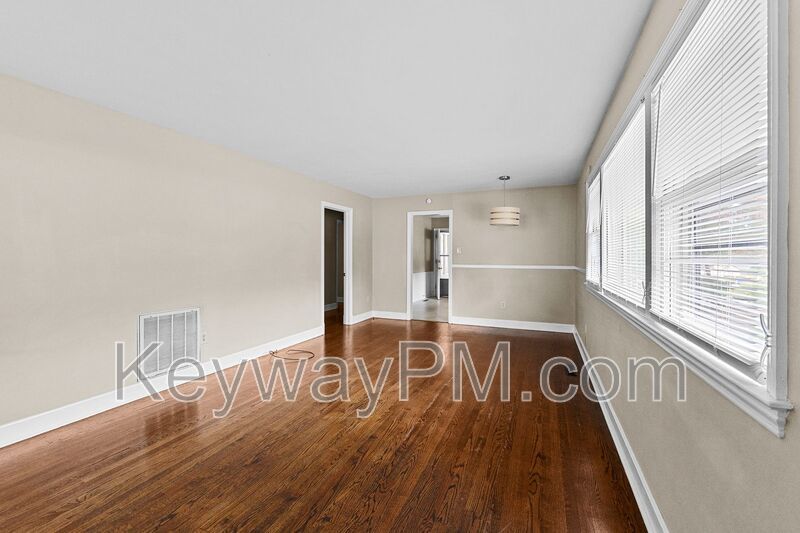 13 Erskine Lane - College Acres property image