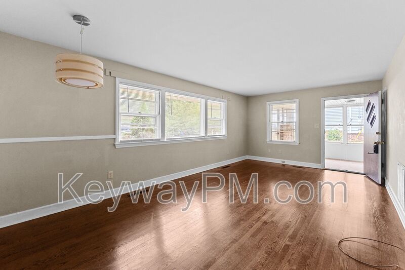 13 Erskine Lane - College Acres property image