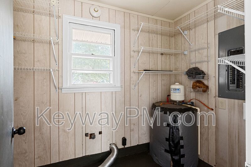 13 Erskine Lane - College Acres property image