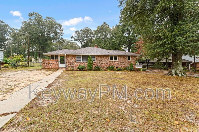 13 Erskine Lane - College Acres property image