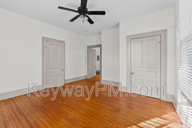 320 Telfair Street - unit B property image