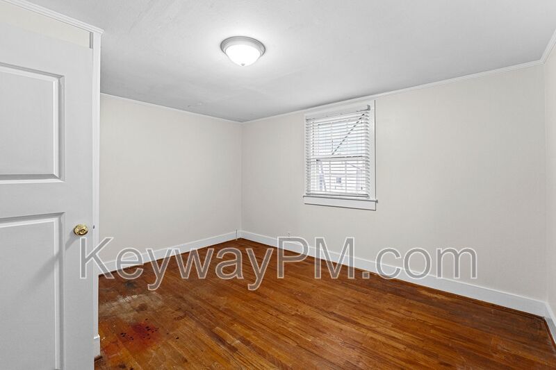 1870 Kissingbower Road property image