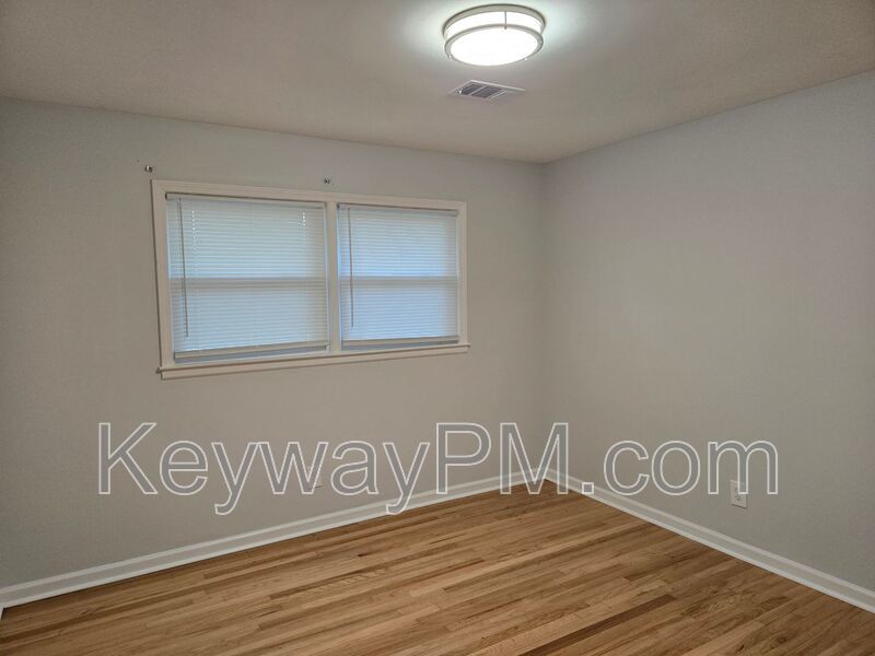 4580 Hickory Drive - Pineland Estates property image