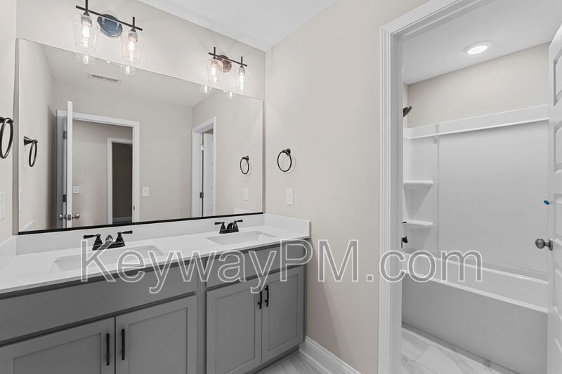 8049 Kinsale Avenue SE - Miller Landing property image