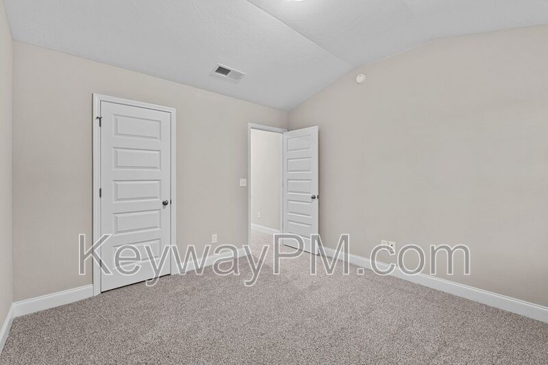 8049 Kinsale Avenue SE - Miller Landing property image