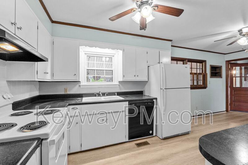 161 Hickory Drive South- property image