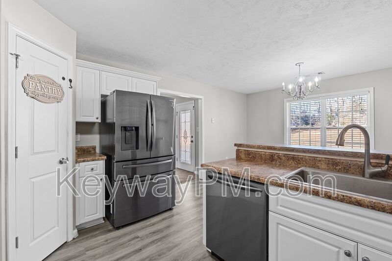 122 Oakwood Drive - Oakwood Estates property image