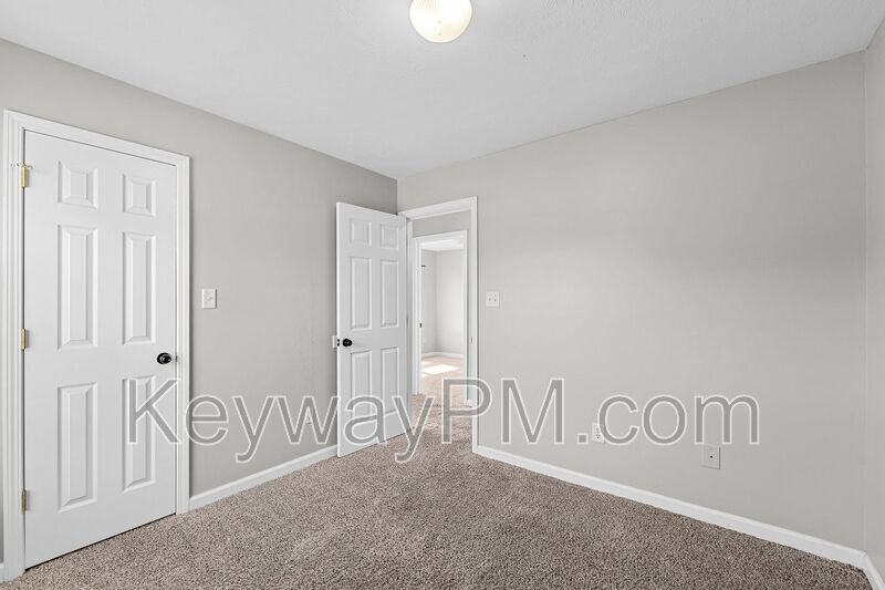 122 Oakwood Drive - Oakwood Estates property image