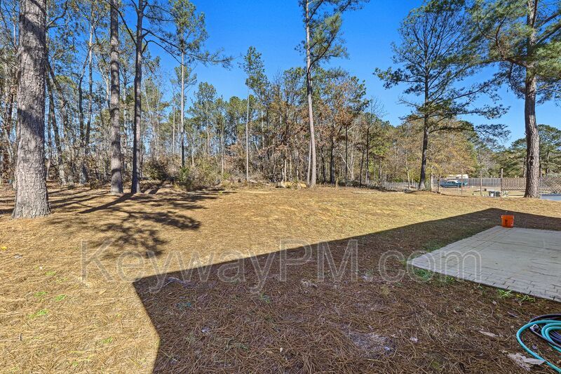 122 Oakwood Drive - Oakwood Estates property image