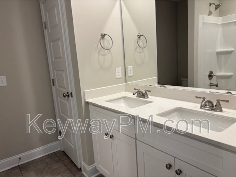 515 Yuma Lane - Village Square property image