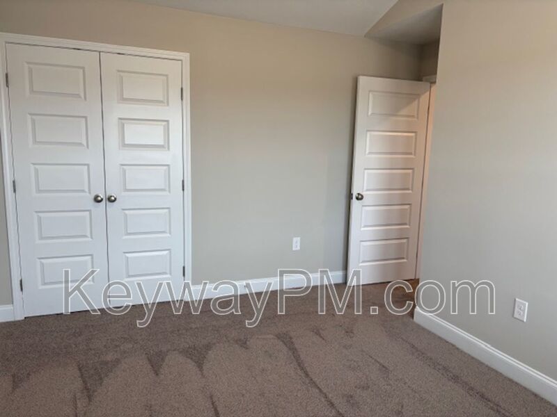 515 Yuma Lane - Village Square property image