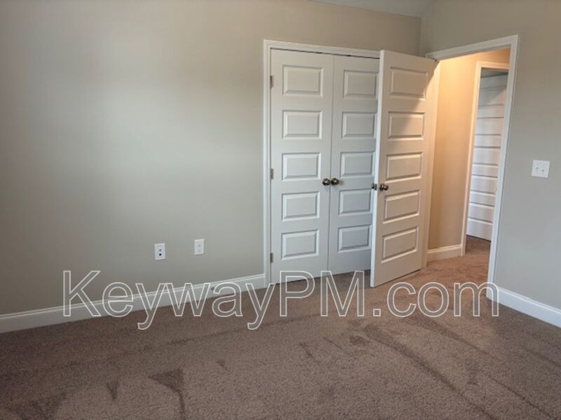 515 Yuma Lane - Village Square property image