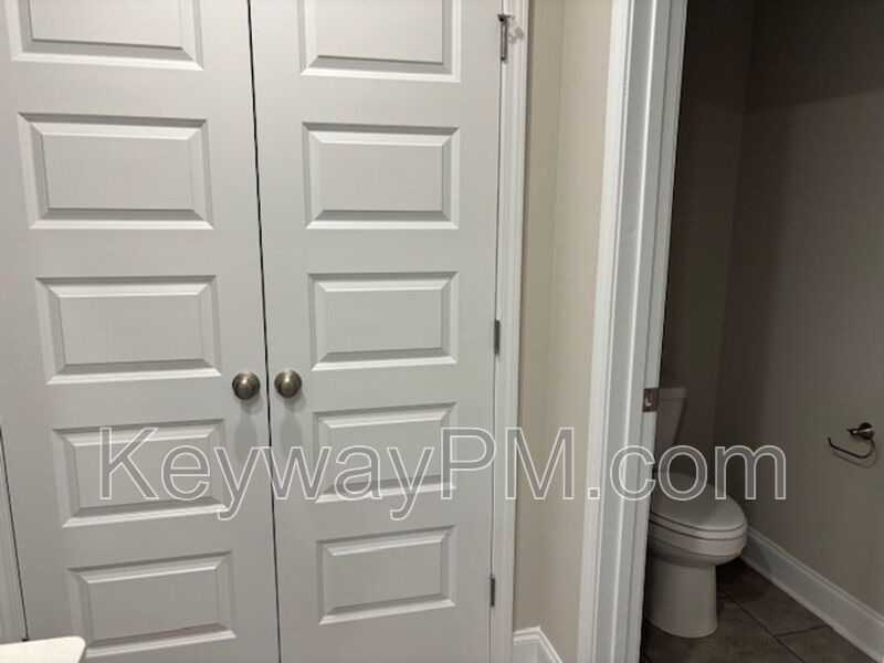 515 Yuma Lane - Village Square property image