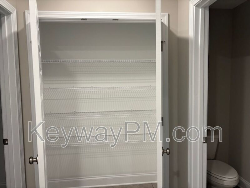 515 Yuma Lane - Village Square property image