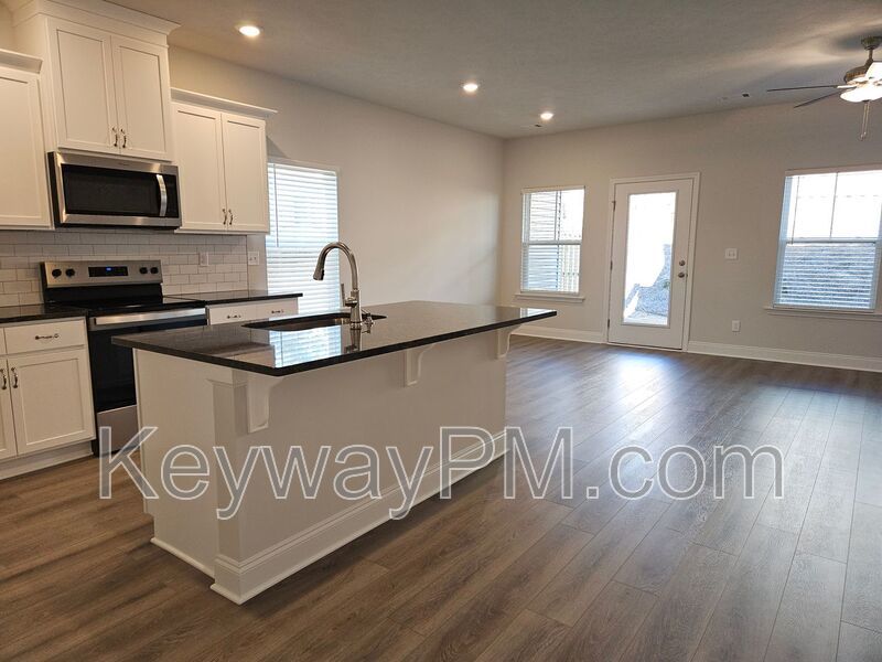 1301 Newbern Drive - Caroleton property image