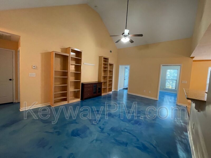 811 Oshields Court - Magnolia Ridge property image