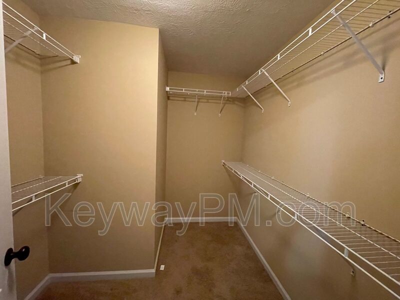 811 Oshields Court - Magnolia Ridge property image