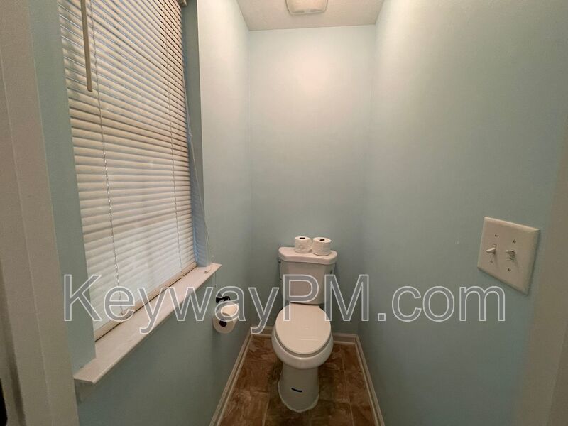 811 Oshields Court - Magnolia Ridge property image