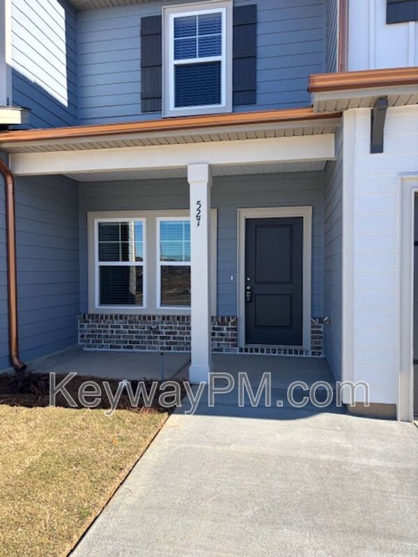 527 Yuma Lane- Village Square property image