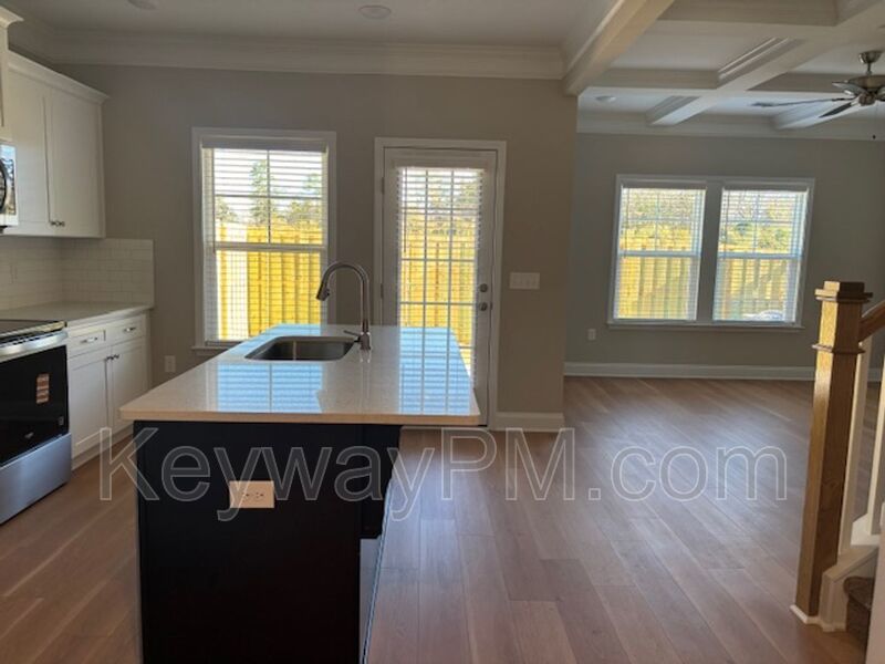 527 Yuma Lane- Village Square property image