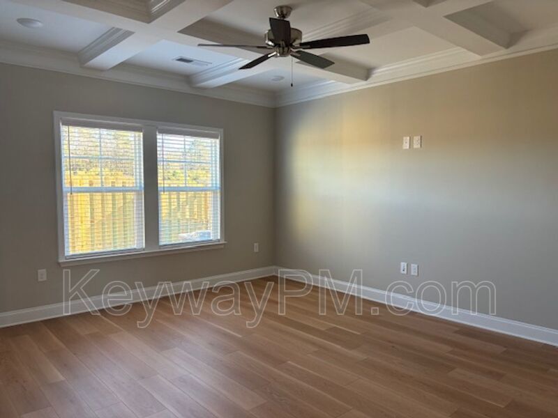 527 Yuma Lane- Village Square property image