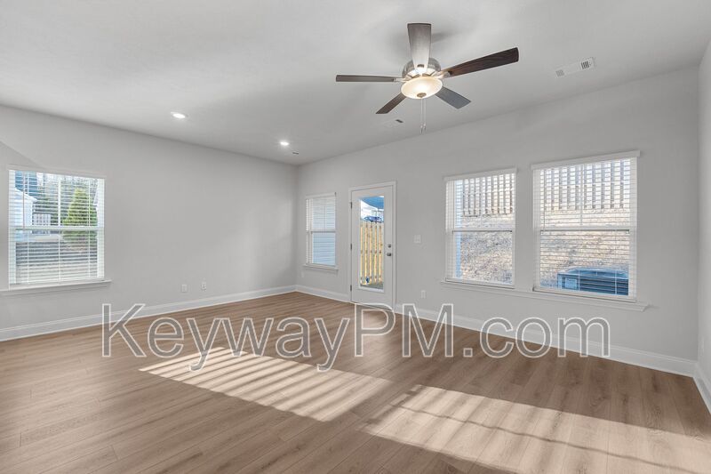 1301 Newbern Drive - Caroleton property image