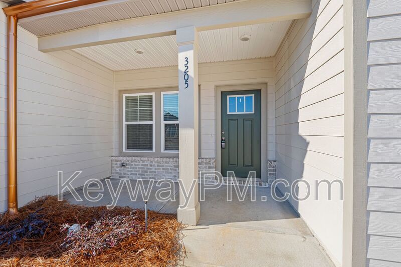 3205 Venetian Drive - Village Square property image