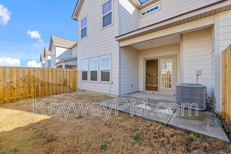 3205 Venetian Drive - Village Square property image