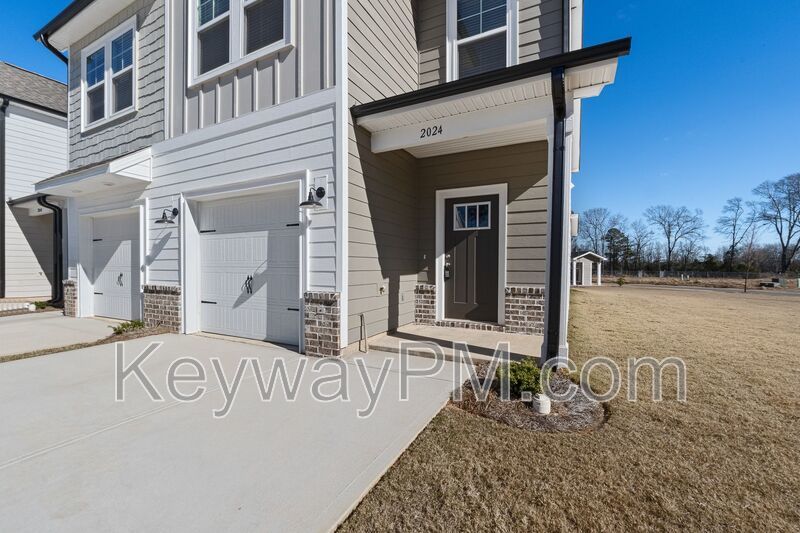 2024 Denmark Avenue SE- Miller Landing property image