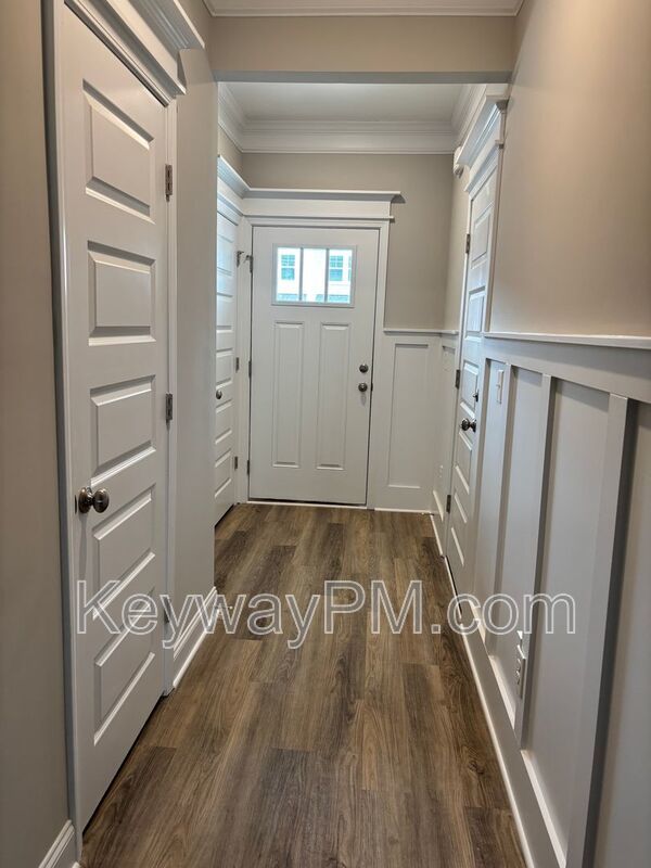 2076 Denmark Avenue SEMiller Landing property image